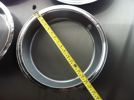 ขายฝาครอบล้อรถโบราณหลายรายการ