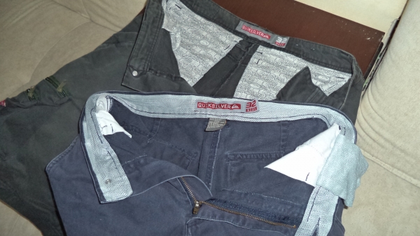 กางเกงขาสั้น Quicksilver Size 32 กางเกงขาสั้น Quicksilver Size 32