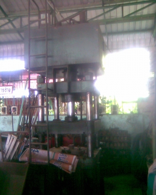 เครื่องอัดไฮโดรริก ตัวใหญ่