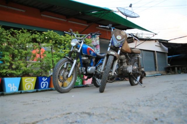 ขายรถ2คันCGกับJXในราคาเบาๆขายถูกๆ1200ด่วนครับ