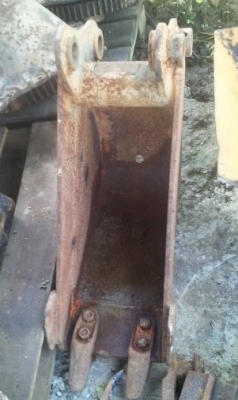 บุ้งกี๋ komatsu pc30