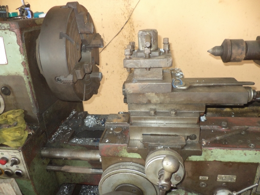 เครื่องกลึง