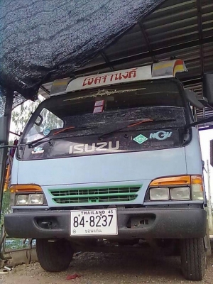 ขายหกล้ออีชุสุNPR120Hpปี40ยาว5เมตร