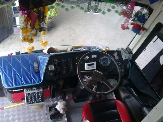 ขายด่วนครับรถบัสพร้อมเส้นทาง สายร้อยเอ็ด-บุรีรัมย์ ติดต่อโดยตรง081-9463240-081-8518097