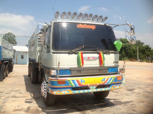 ขายด่วนสิบล้อดั้มสามมิตรเดิมบาง