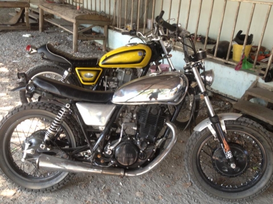 SR400 ราคาโดนใจ มาก่อนได้ก่อนน่ะครับ
