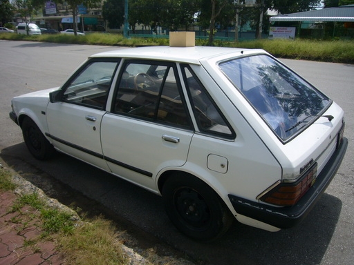 ขายรถ Ford Lacer 5ประตู ปี83  วิ่งไกลได้สบาย