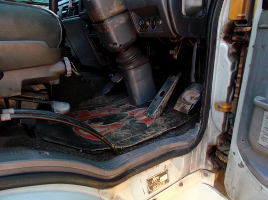 ขายด่วนรถสิบล้อFL176ดรั้มเครือง185แรงม้าวางไฮเทกหัวลงเล่ม