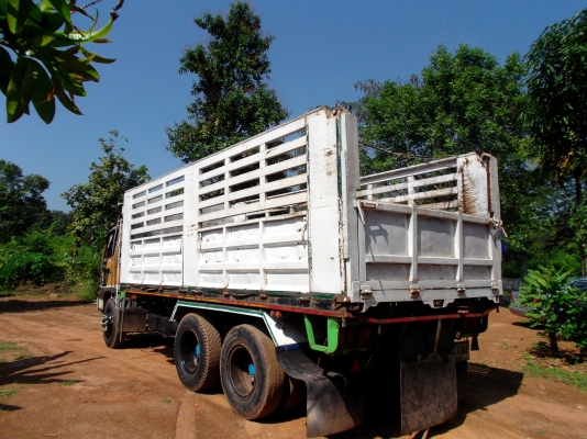 ขายด่วนรถสิบล้อFL176ดรั้มเครือง185แรงม้าวางไฮเทกหัวลงเล่ม