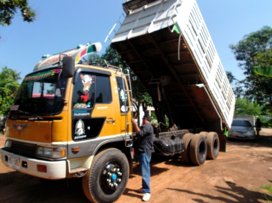 ขายด่วนรถสิบล้อFL176ดรั้มเครือง185แรงม้าวางไฮเทกหัวลงเล่ม