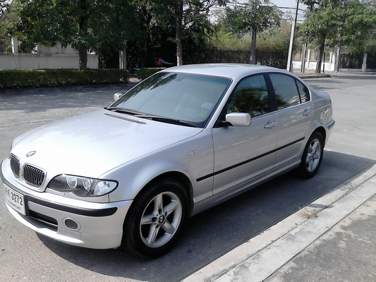 ขายดาวน์  285,000  BMW 323 ise  e 46  ปี 05  รุ่นท็อป  รถบ้านสภาพดี