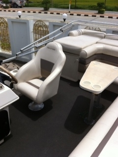 ขายเรือ Pontoon 26ฟุต เรือสวยมาก นั่งได้ 15 คน ราคาถูกสุดๆ เรือแบบนี้มีน้อยมาก