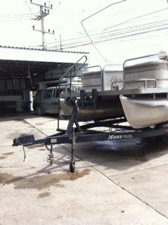 ขายเรือ Pontoon 26ฟุต เรือสวยมาก นั่งได้ 15 คน ราคาถูกสุดๆ เรือแบบนี้มีน้อยมาก