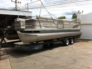 ขายเรือ Pontoon 26ฟุต เรือสวยมาก นั่งได้ 15 คน ราคาถูกสุดๆ เรือแบบนี้มีน้อยมาก