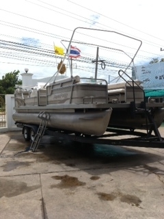 ขายเรือ Pontoon 26ฟุต เรือสวยมาก นั่งได้ 15 คน ราคาถูกสุดๆ เรือแบบนี้มีน้อยมาก