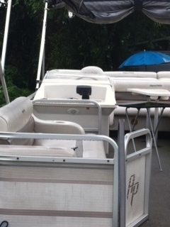 ขายเรือ Pontoon 26ฟุต เรือสวยมาก นั่งได้ 15 คน ราคาถูกสุดๆ เรือแบบนี้มีน้อยมาก