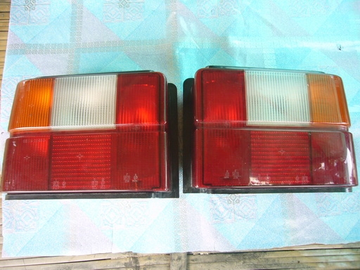 ขายไฟท้ายและตัวล็อคกระโปงหลัง ซีตอง BX 1.6