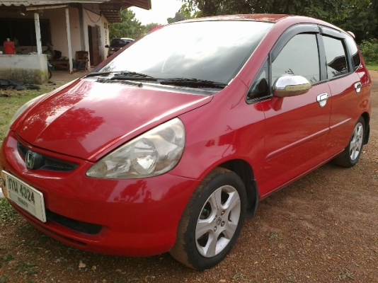 ขายด่วนJAZZปี04เกียร์ออโต้ ขายด่วนJAZZปี04เกียร์ออโต้