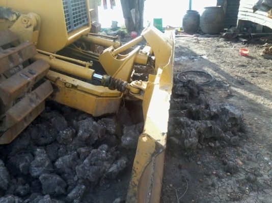 ขายแทรกเตอร์KOMATSU   D 2 OP -7เก่านอกรถสวยเต็มพร้อมเอกสาร