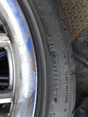 แม็กขอบ 17  4รู100  พร้อมยาง 215 45 17 ปี 12