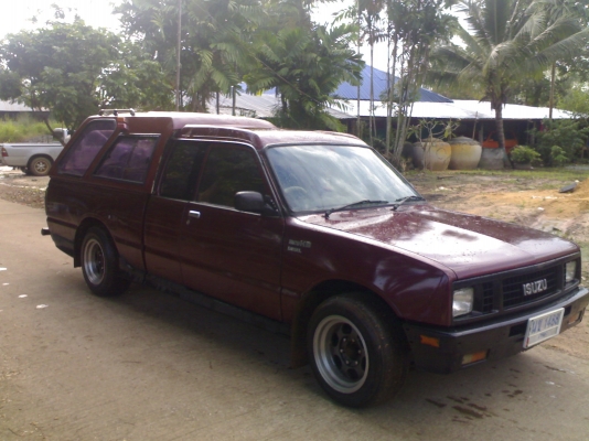 ขายISUZU KB2500ฝาทอง ปี30 สภาพพร้อมใช้คับ