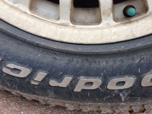 ขาย bf 265 75 16 ปี 09 8500 245 75 09 เส้นละ 1000 ขาย bf 265 75 16 ปี 09 8500 245 75 09 เส้นละ 1000