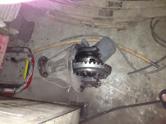 ขาย inter dmax ท่อข้าม turbo เขาไอดี 2L ยอยคทิศ เฟืองํy60