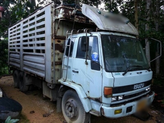 รถอีซูซุ lSUZU 10 ล้อ รั้ว FVM 175 แรงม้า ( เพลาเดียว )    สนใจติดต่อ 081- 6079515