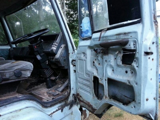 รถอีซูซุ lSUZU 10 ล้อ รั้ว FVM 175 แรงม้า ( เพลาเดียว )    สนใจติดต่อ 081- 6079515