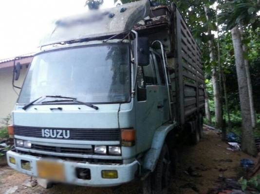 รถอีซูซุ lSUZU 10 ล้อ รั้ว FVM 175 แรงม้า ( เพลาเดียว )    สนใจติดต่อ 081- 6079515