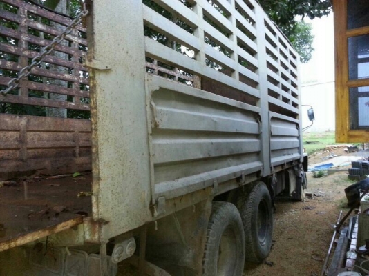 รถอีซูซุ lSUZU 10 ล้อ รั้ว FVM 175 แรงม้า ( เพลาเดียว )    สนใจติดต่อ 081- 6079515