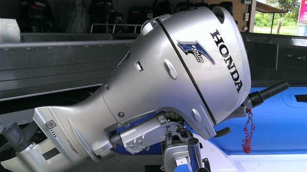 ขายเรือยางท้องไฟเบอร์ พร้อมเครื่องให้เลือก ตามใจชอบ Yamaha-Tohutsu-Honda