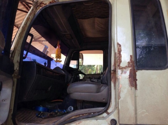 รถฮีโน่ HlNO 10 ล้อ ท้ายลาด FM3H 195 แรงม้า ( รถ 2 เพลา ) สนใจติดต่อ 081 - 6079515 รถฮีโน่ HlNO 10 ล้อ ท้ายลาด FM3H 195 แรงม้า ( รถ 2 เพลา ) สนใจติดต่อ 081 - 6079515