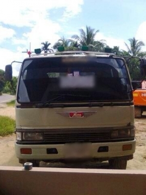 รถฮีโน่ HlNO 10 ล้อ ท้ายลาด FM3H 195 แรงม้า ( รถ 2 เพลา ) สนใจติดต่อ 081 - 6079515 รถฮีโน่ HlNO 10 ล้อ ท้ายลาด FM3H 195 แรงม้า ( รถ 2 เพลา ) สนใจติดต่อ 081 - 6079515