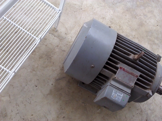 มอเตอร์ mitsubishiลูกใหญ่ขนาด 10 แรง 3 เฟส 220-380 V. สภาพสวยพร้อมใช้ เสียงเงียบ แรงดี