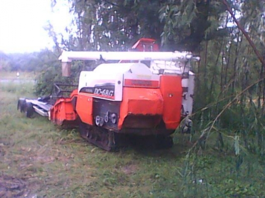 ***ขายแล้วครับขอบคุณ Truck2hand ขายรถเกี่ยว+เทเลอร์ สภาพพร้อมใช้งาน ใช้งานน้อย KUBOTA DC68G(อุ้ม)  รถปี53 ชั่วโมงทำงาน 1,3xx ชม. สภาพสวย ช่วงล่างแน่นดี เครื่องดี ซื้อไปทำงานได้เลย ราคาต่อรองได้เด้อ พี่น้องครับ