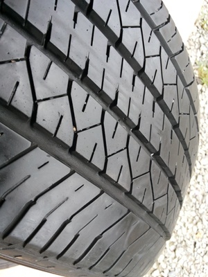 ขายยาง235/55/18 ปี 11/3เส้นปี10/1เส้น DUNLOP SP270 1 ชุด