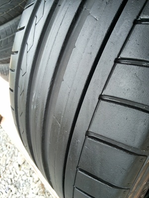 ขายยาง235/40/18 ปี 4410 DUNLOP SPORT MAXX GT MO 1 คู่