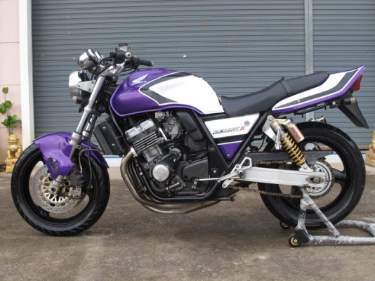 บรีส ไบค์ ช็อป(นครสวรรค์) ขาย CB 400 ปี 94 อินวอยล์แท้ สภาพสวย