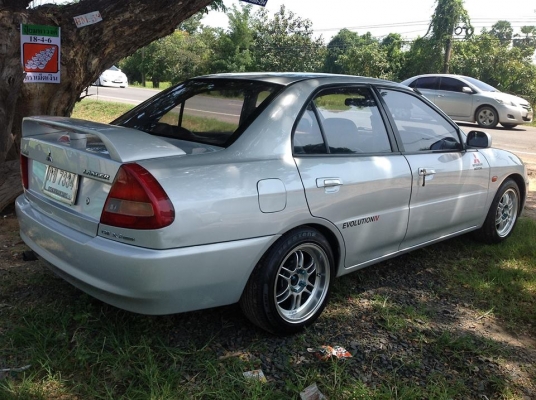 ท้ายเบนซ์ ปี 1999 ออโต้ ขายรถบ้าน วิ่งน้อย 170,xxx KM รถมือเดียว จัดไฟแนนท์ให้ได้ครับ