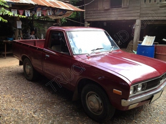 รถกระบะ ยี่ห้อ DATSAN ช้างเหยียบ 4 ขอ