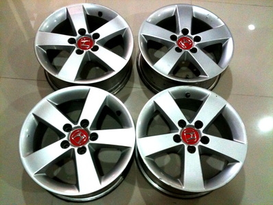 5,500-แม็กซ์ FD 16 นิ้ว 5-114.3ใส่ได้หลายรุ่นครับ สวยทั้งชุด