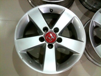 5,500-แม็กซ์ FD 16 นิ้ว 5-114.3ใส่ได้หลายรุ่นครับ สวยทั้งชุด