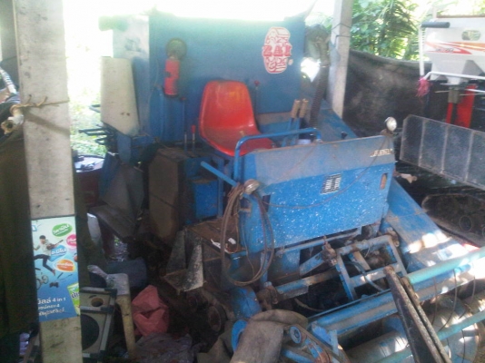 ขายรถเกี่ยวข้าวถูกๆใช้งานได้เลย ขายรถเกี่ยวข้าวถูกๆใช้งานได้เลย