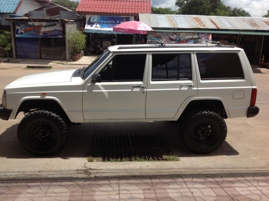ต้องการขายรถจิ๊บ cherokee