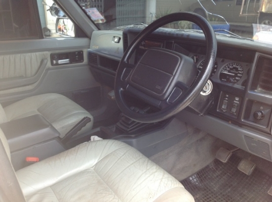 ต้องการขายรถจิ๊บ cherokee