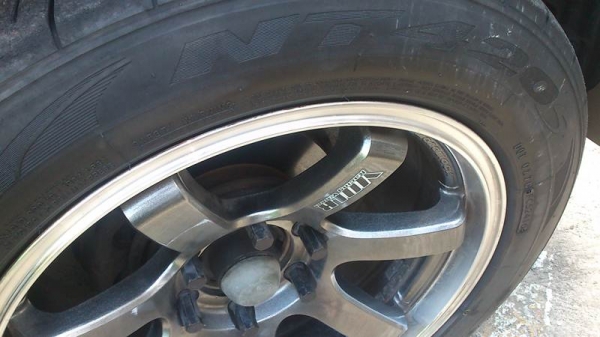 ขายยาง NITTO ขอบ 18 #235 / 55 พร้อมใช้งาน