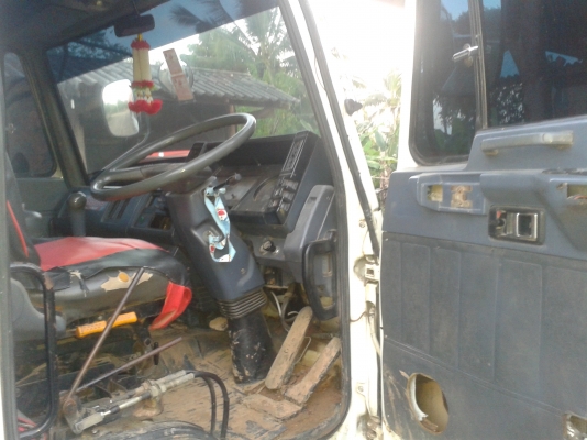 ขาย isuzu rocky195 หกล้อดั้ม เอกสารครบ  และแมกโคpc60-5  ไม่มีเอกกสาร และพ่วงเทลเลอร์