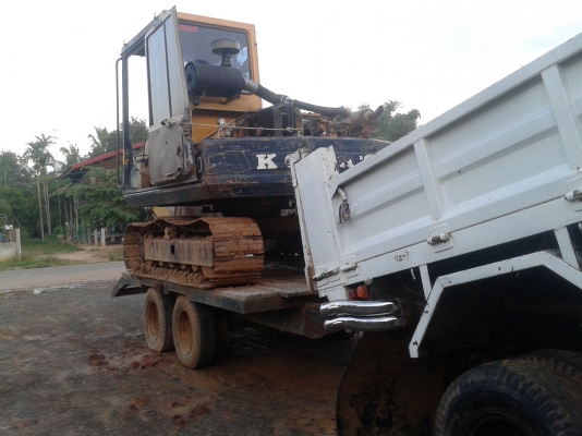 ขาย isuzu rocky195 หกล้อดั้ม เอกสารครบ  และแมกโคpc60-5  ไม่มีเอกกสาร และพ่วงเทลเลอร์