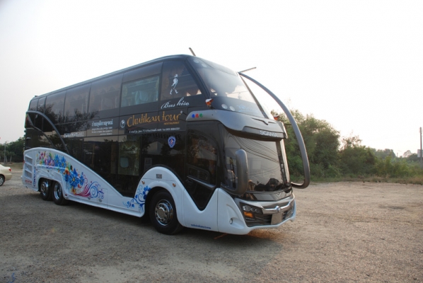 ขายรถบัส 2 ชั้น Isuzu VIP ผ่านเทสเอียงแล้ว